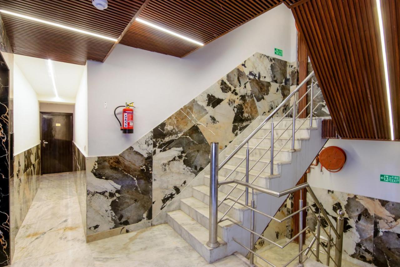 Hotel Double Rr Near Railway Station New Delhi