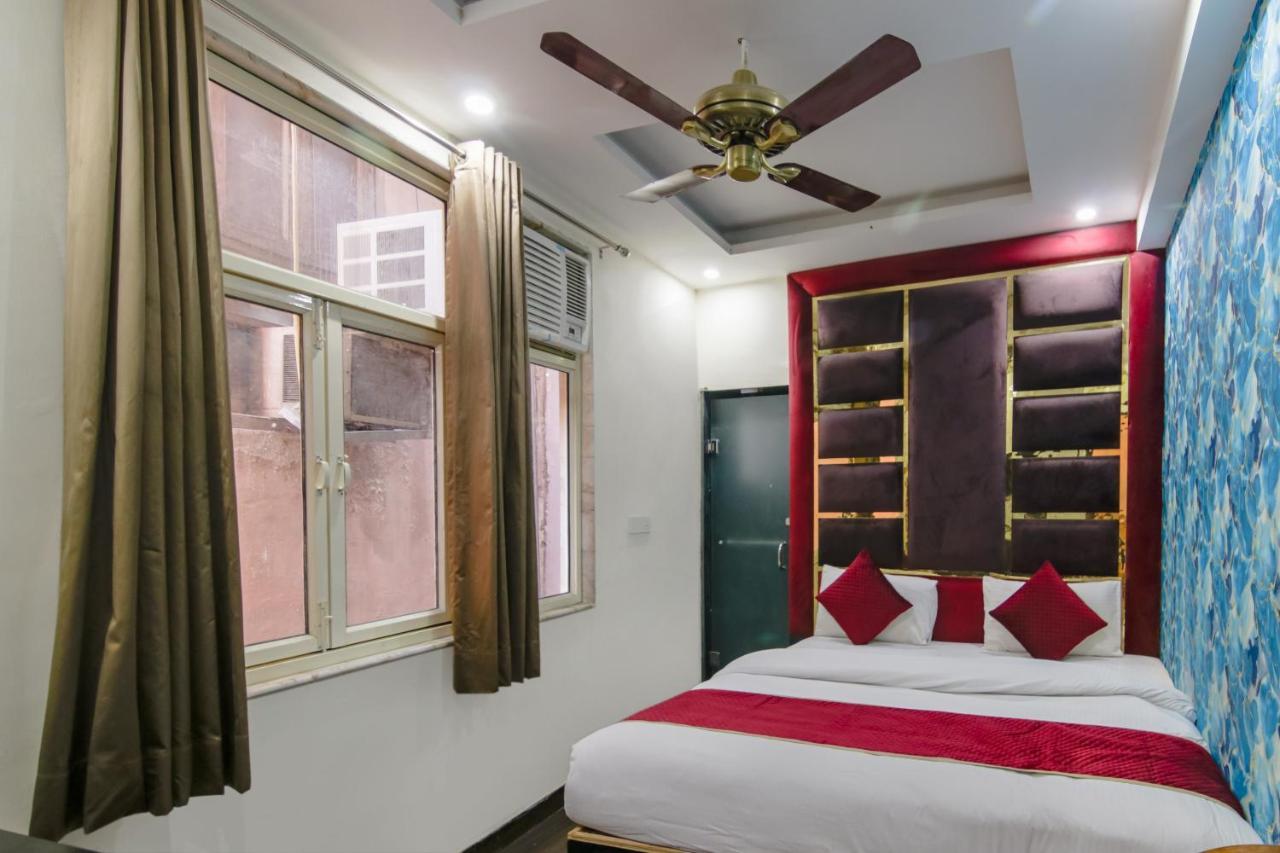 Hotel Double Rr Near Railway Station New Delhi